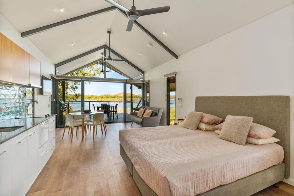 Kimberleyland Waterfront Holiday Park Кунунура Екстериор снимка