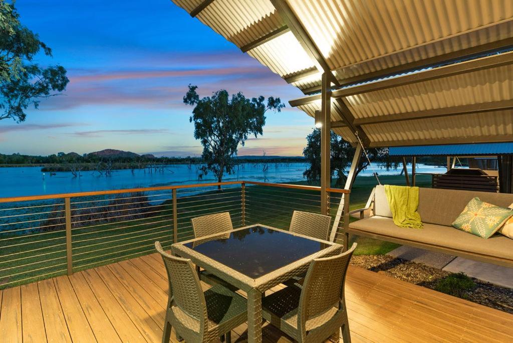 Kimberleyland Waterfront Holiday Park Кунунура Екстериор снимка